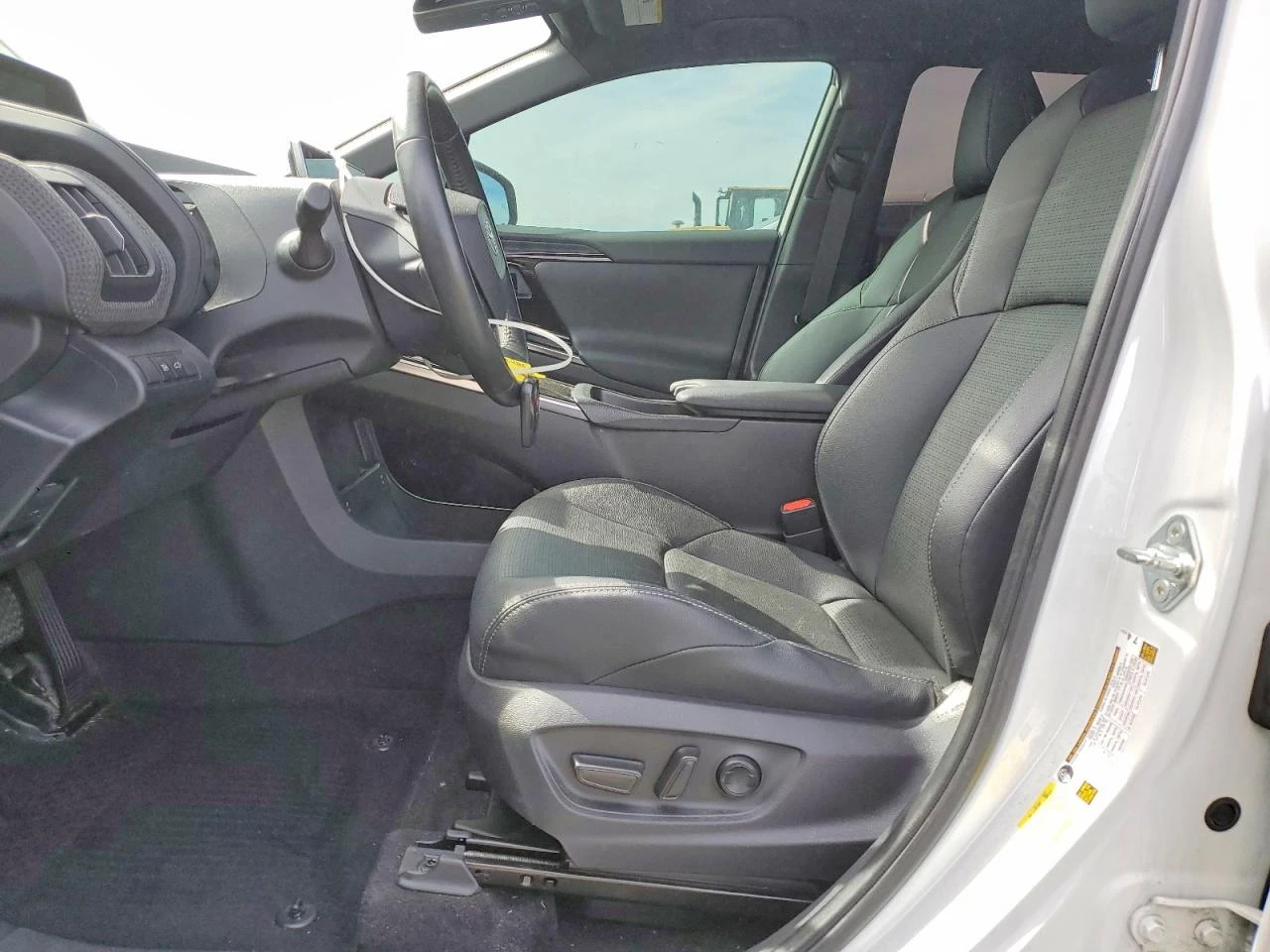 Toyota bZ4X Limited, снимка 7 - Автомобили и джипове - 53935389