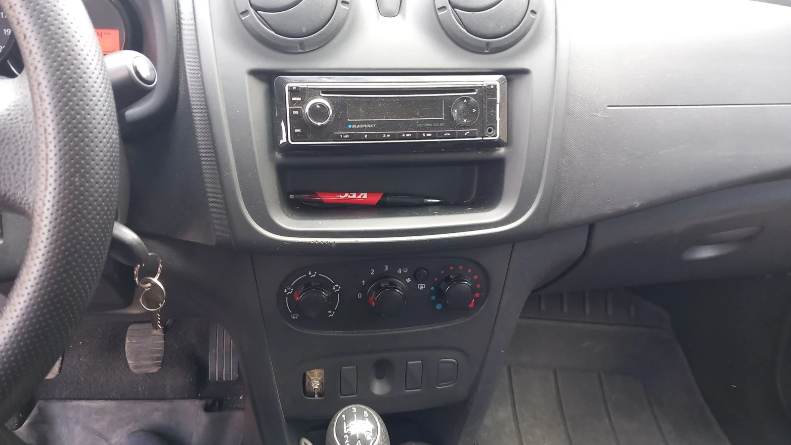 Dacia Sandero, снимка 14 - Автомобили и джипове - 54301681