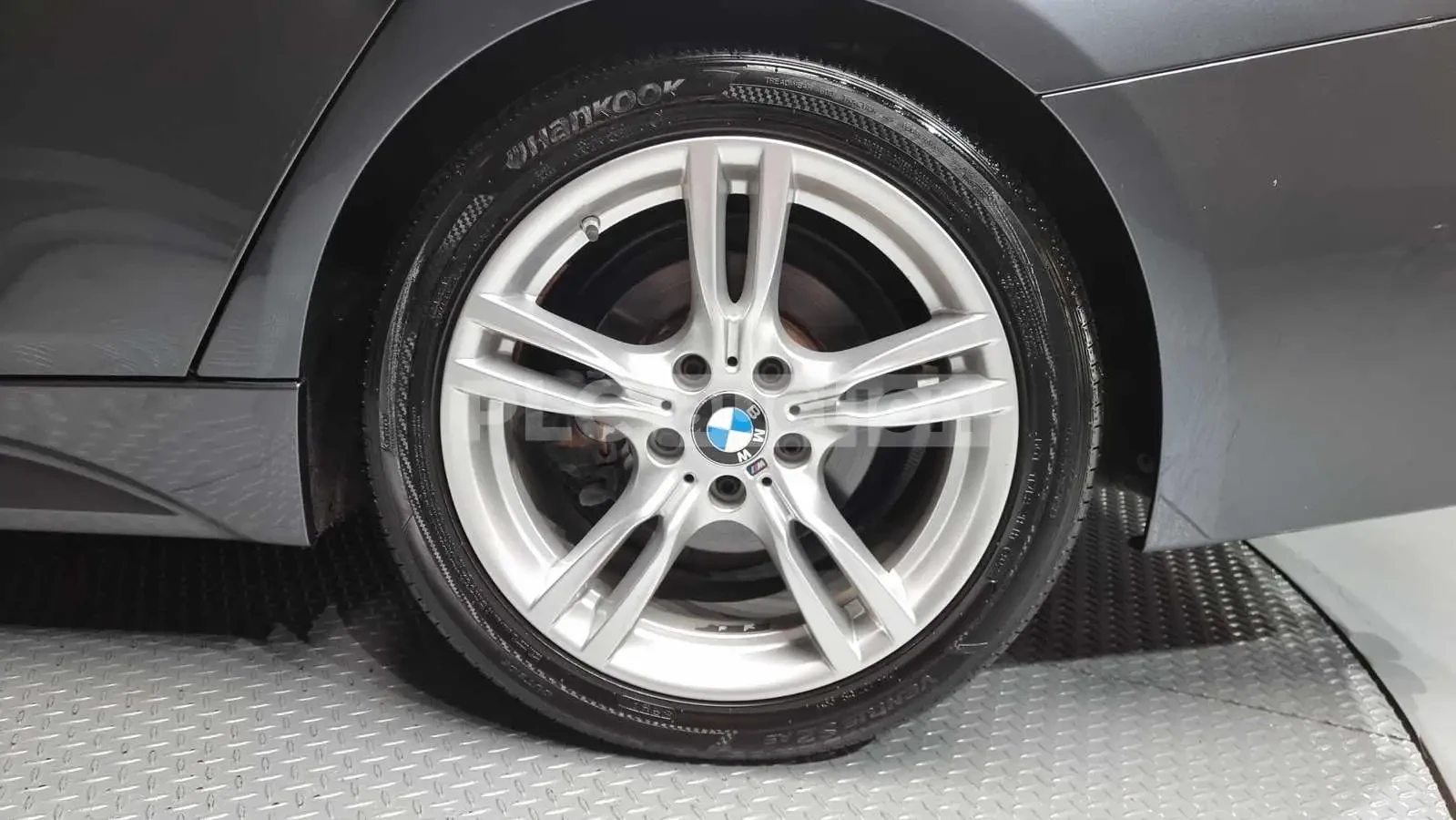 BMW 330 M-pack* AMBIENTNO* ПОДГРЕВИ* ШИБИДАХ* , снимка 13 - Автомобили и джипове - 54552779