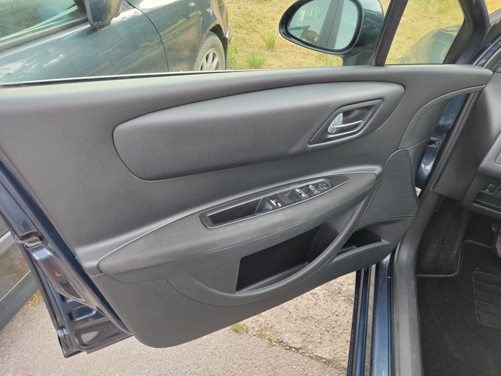 Citroen C4 1.6 HDi (66 kW), снимка 11 - Автомобили и джипове - 54570484
