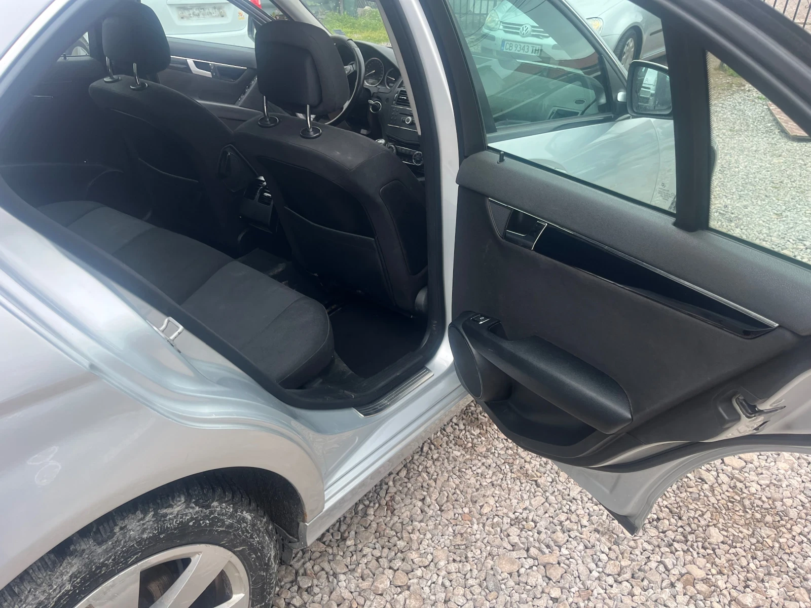 Mercedes-Benz C 220, снимка 11 - Автомобили и джипове - 54593160