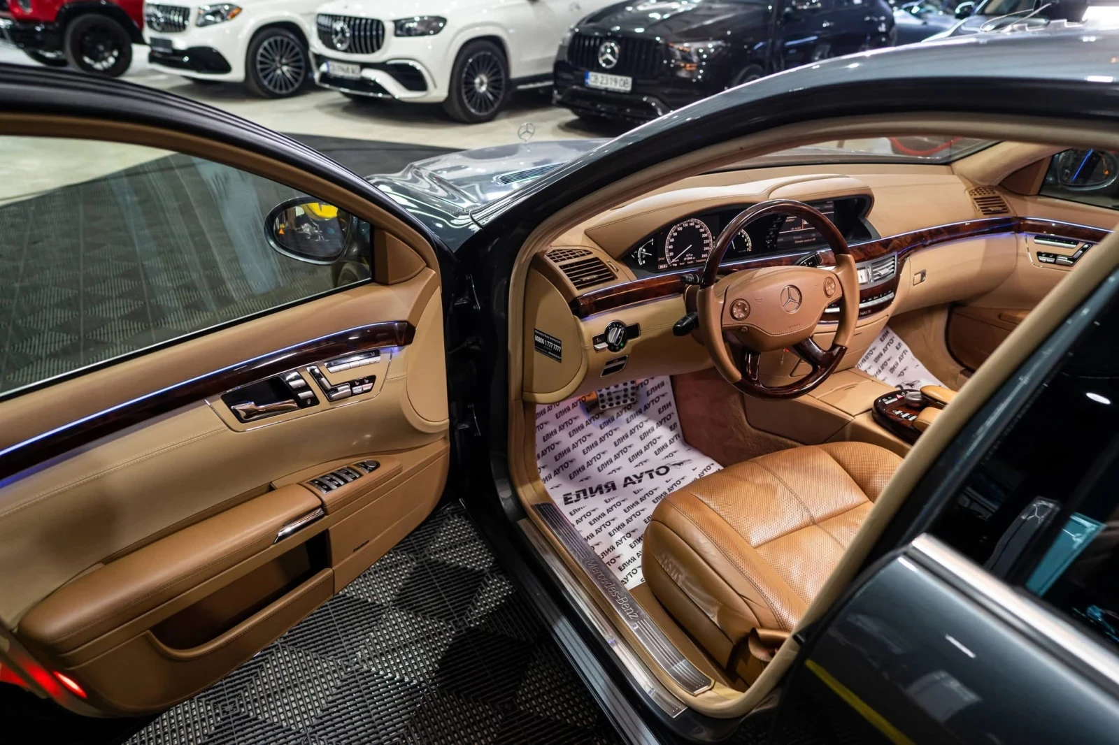 Mercedes-Benz S 500 LONG FACELIFT LED ПАНО H&K 3XTV ЛИЗИНГ 100%, снимка 11 - Автомобили и джипове - 54723539