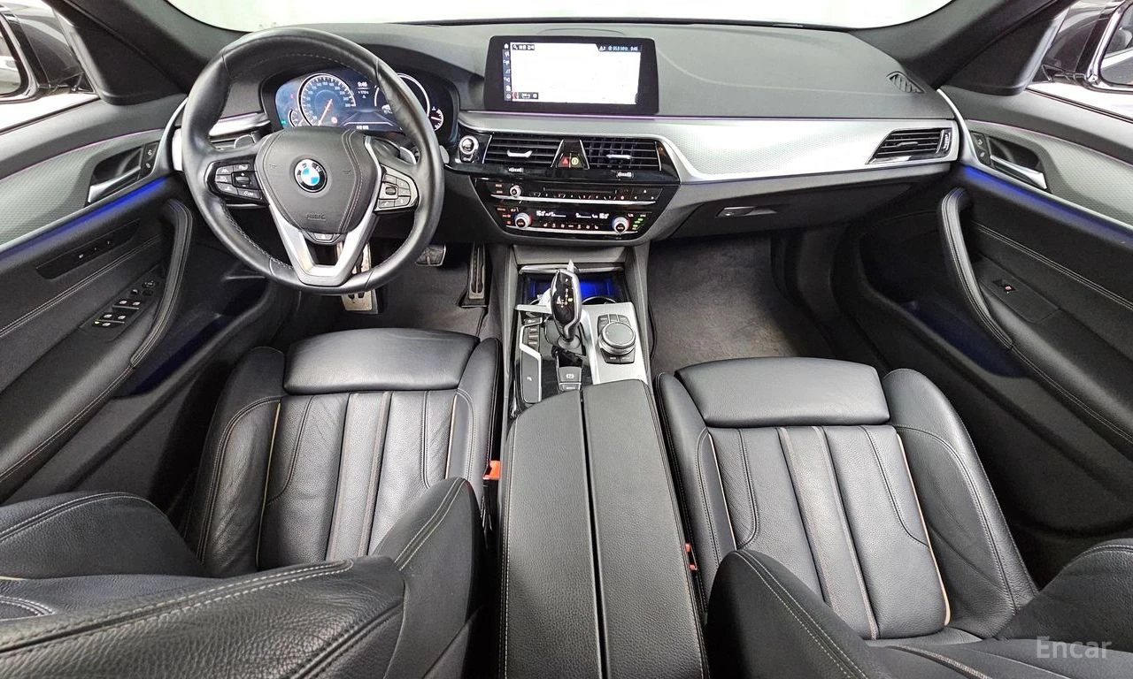 BMW 530 XDRIVE* M* SPORT* HUD* КАМЕРА* SUNROOF* , снимка 5 - Автомобили и джипове - 54997111