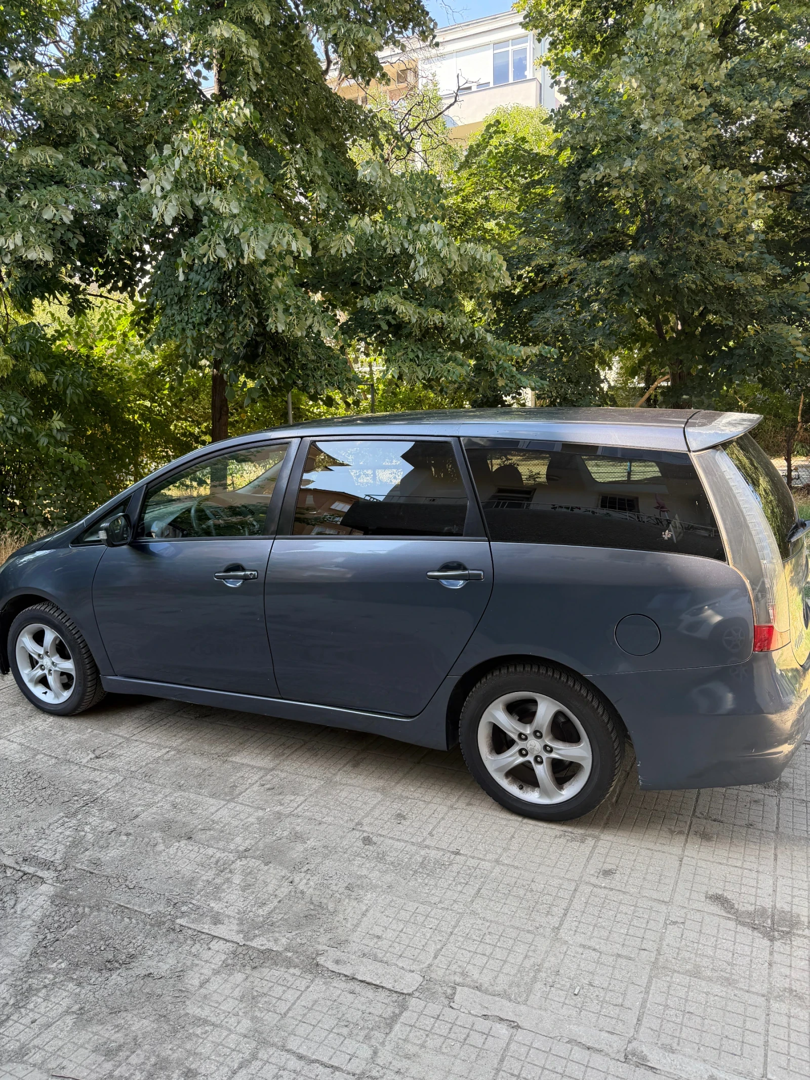 Mitsubishi Grandis, снимка 3 - Автомобили и джипове - 55234847