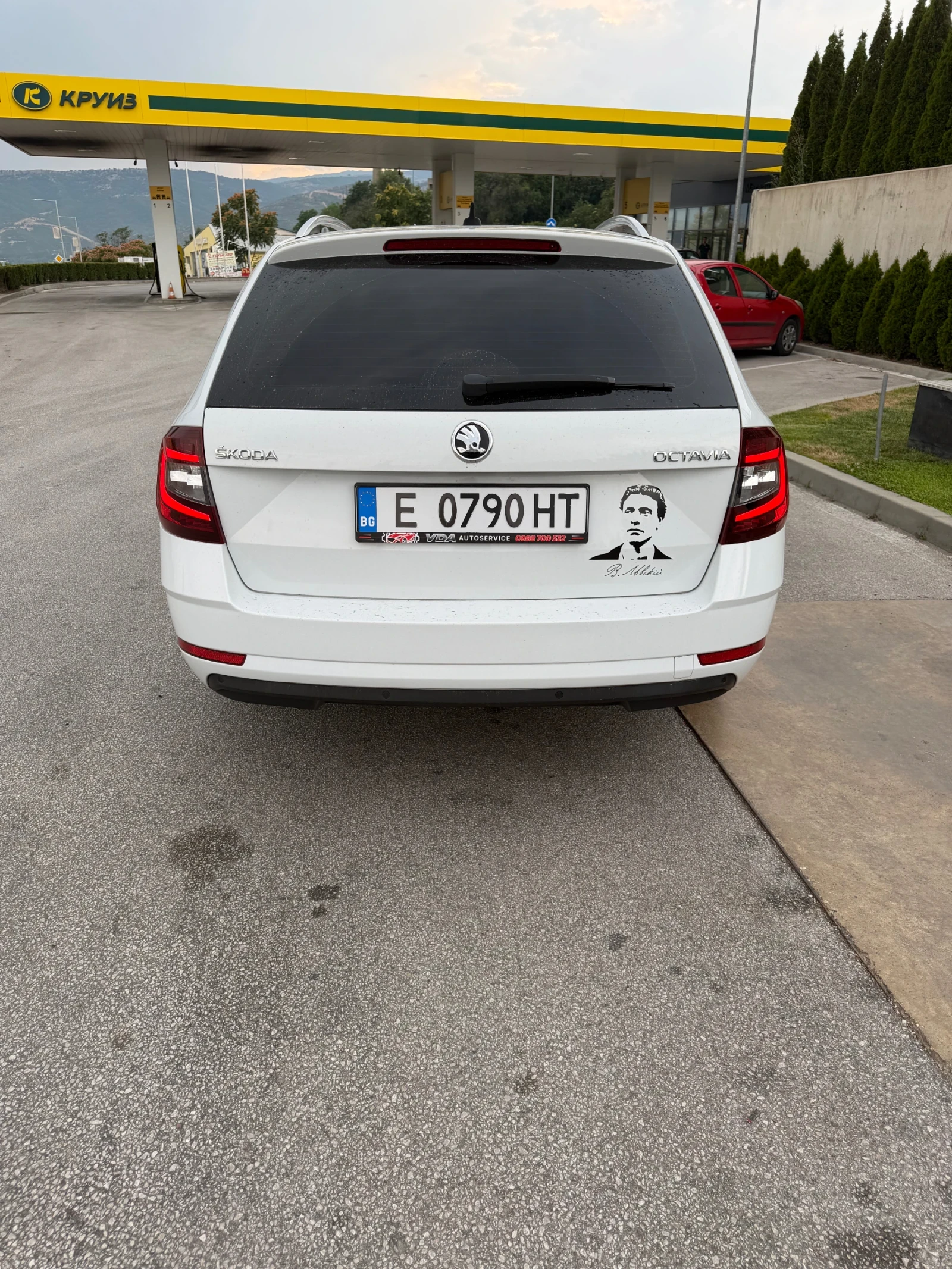 Skoda Octavia, снимка 2 - Автомобили и джипове - 55253872