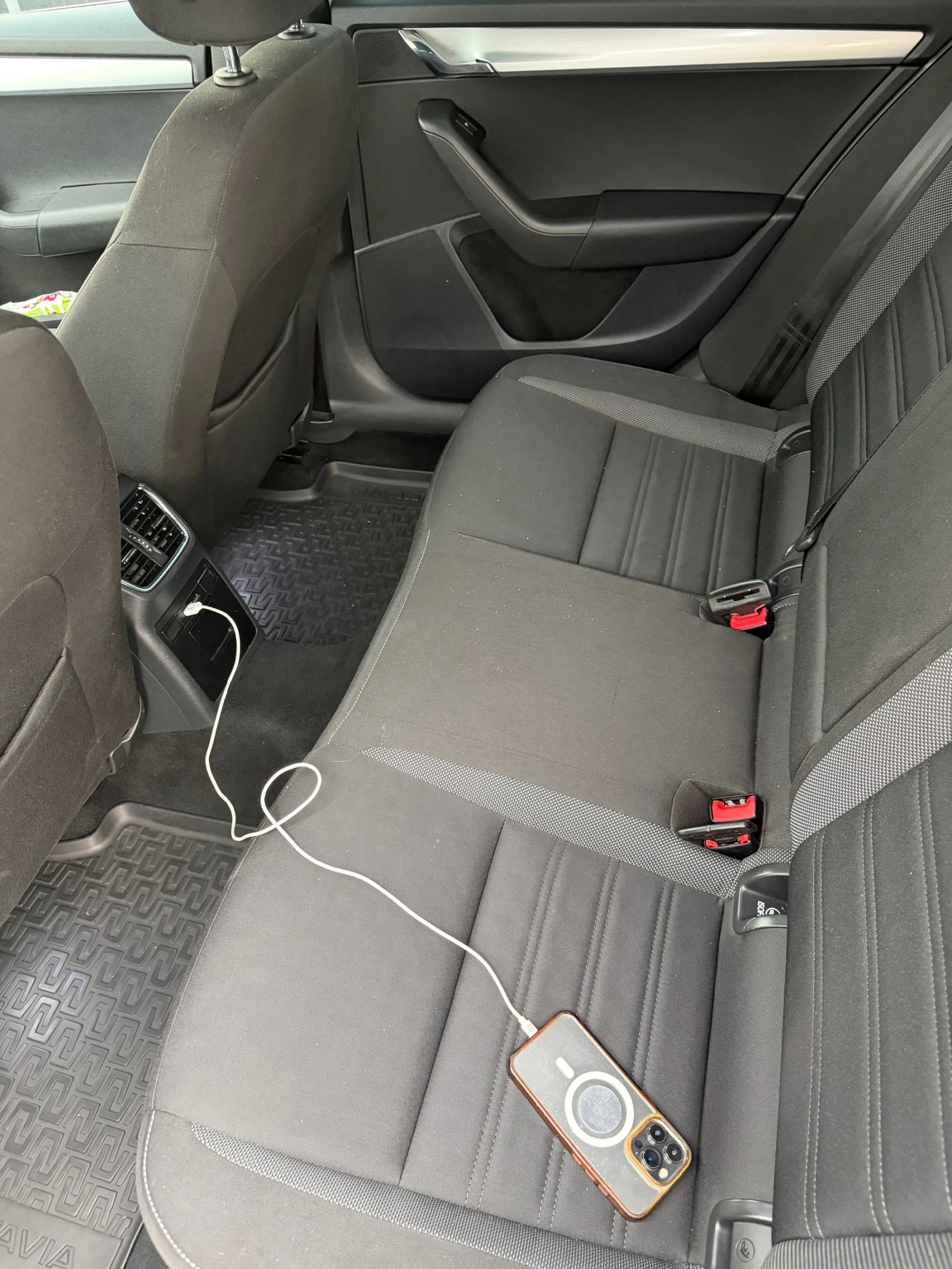 Skoda Octavia, снимка 10 - Автомобили и джипове - 55253872