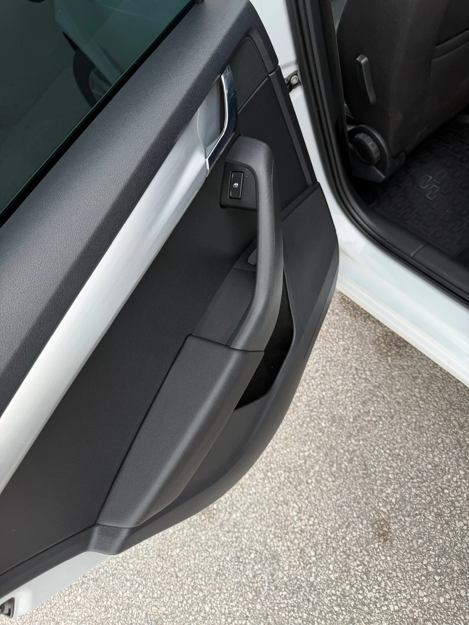 Skoda Octavia, снимка 9 - Автомобили и джипове - 55253872