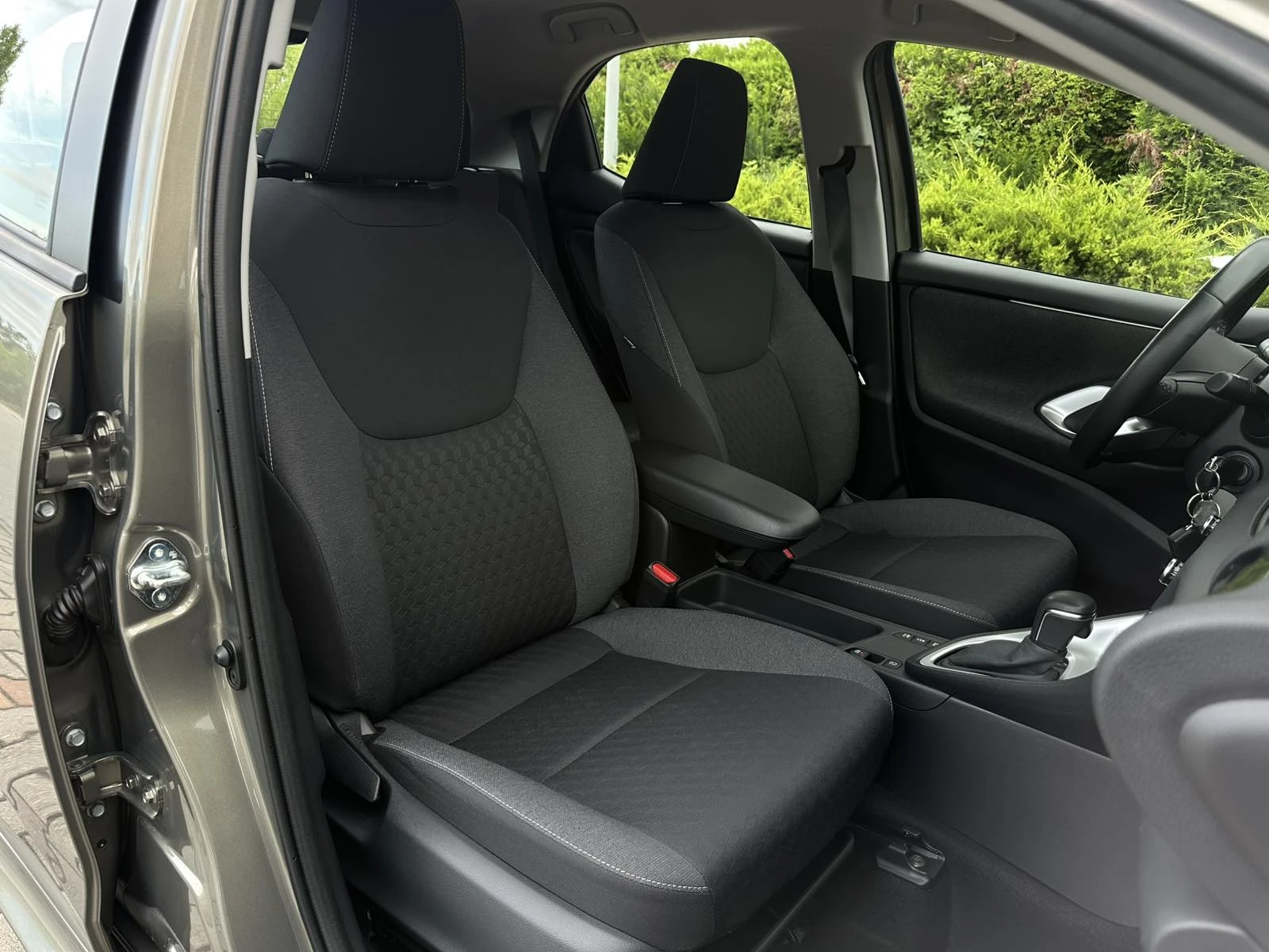 Toyota Yaris MAZDA 2 | Mobile.bg � ����������� 10