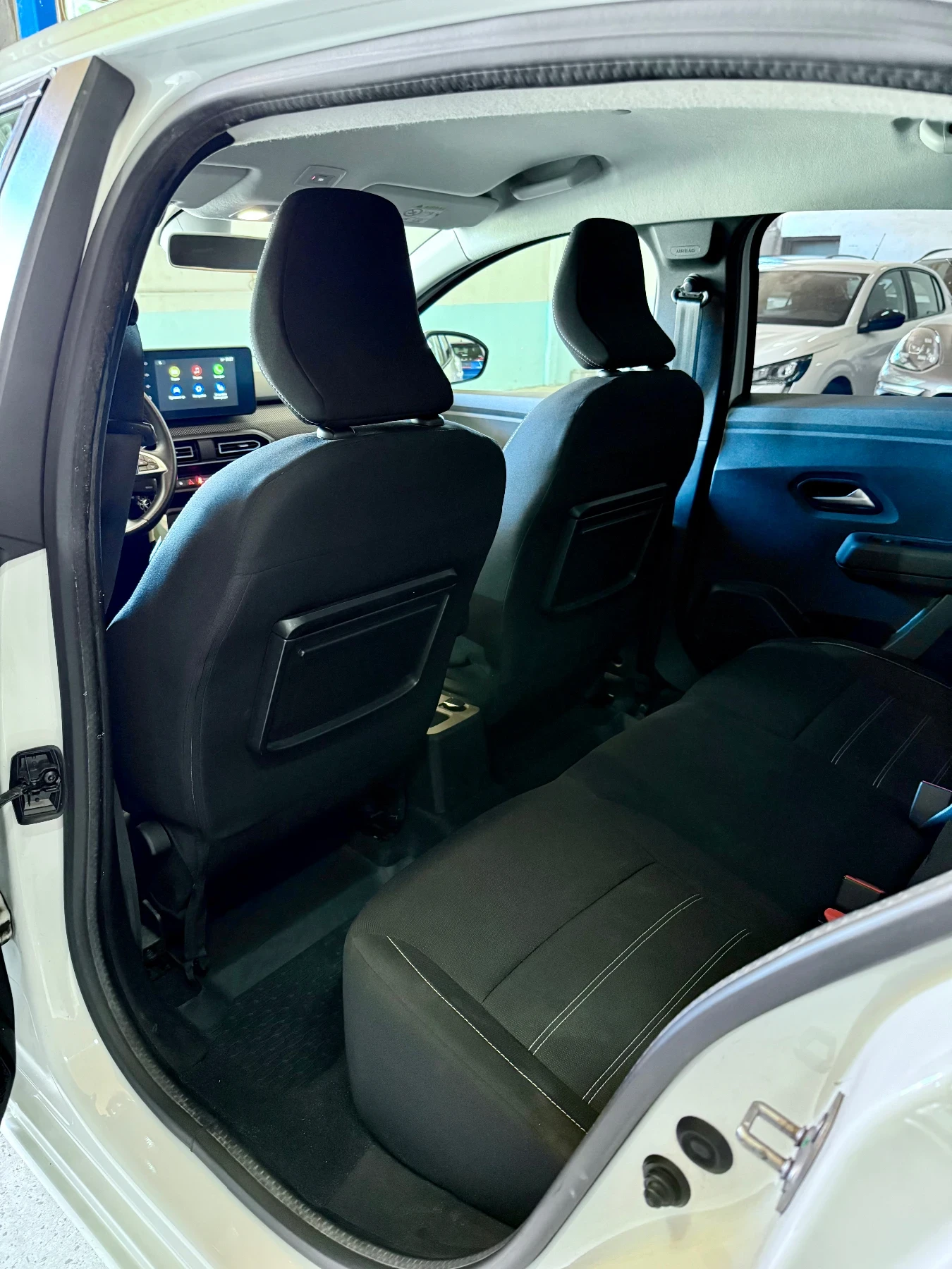 Dacia Logan TCe Автоматик 11.2021г.* ТОП Оборудване* Навигация, снимка 10 - Автомобили и джипове - 55828727