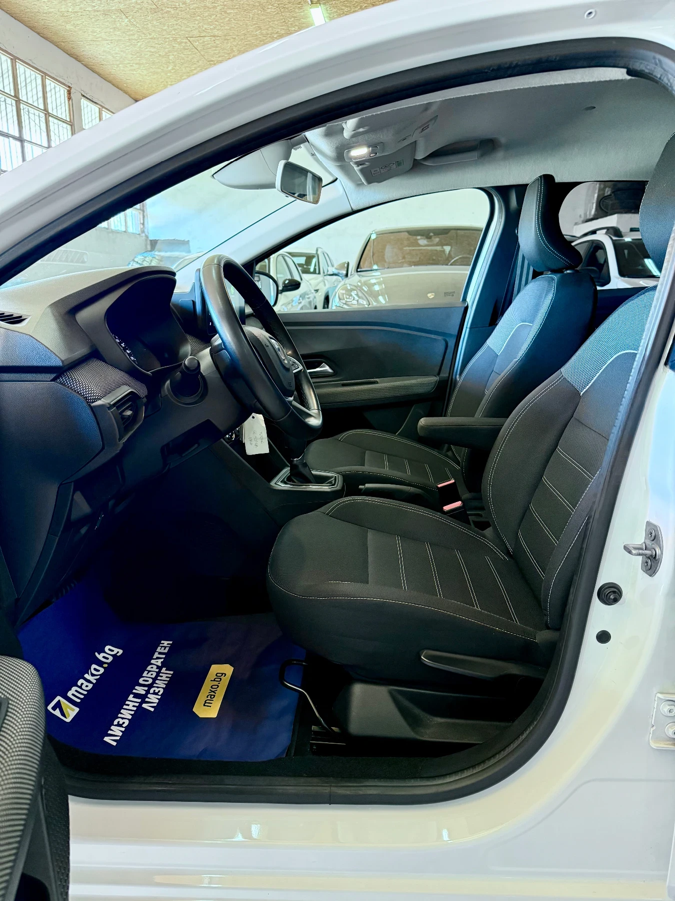 Dacia Logan TCe Автоматик 11.2021г.* ТОП Оборудване* Навигация, снимка 12 - Автомобили и джипове - 55828727