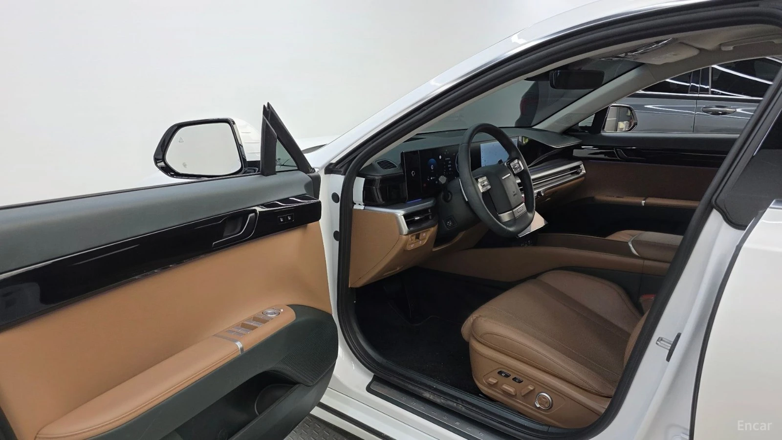 Hyundai Grandeur EXCLUSIVE* МАСАЖИ* 360* HUD, снимка 8 - Автомобили и джипове - 55423008