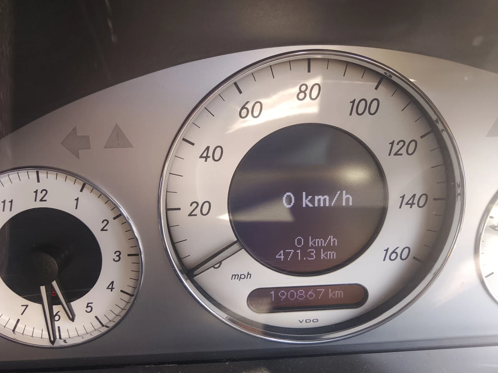 Mercedes-Benz E 220 2.2 cdi, снимка 5 - Автомобили и джипове - 55577885