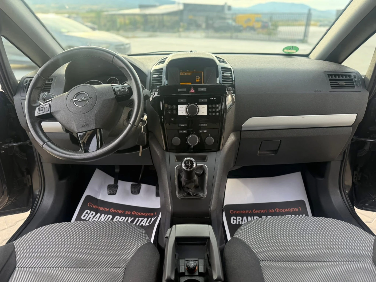 Opel Zafira 1.6 i  7 места Собствен лизинг !!!, снимка 13 - Автомобили и джипове - 55981787