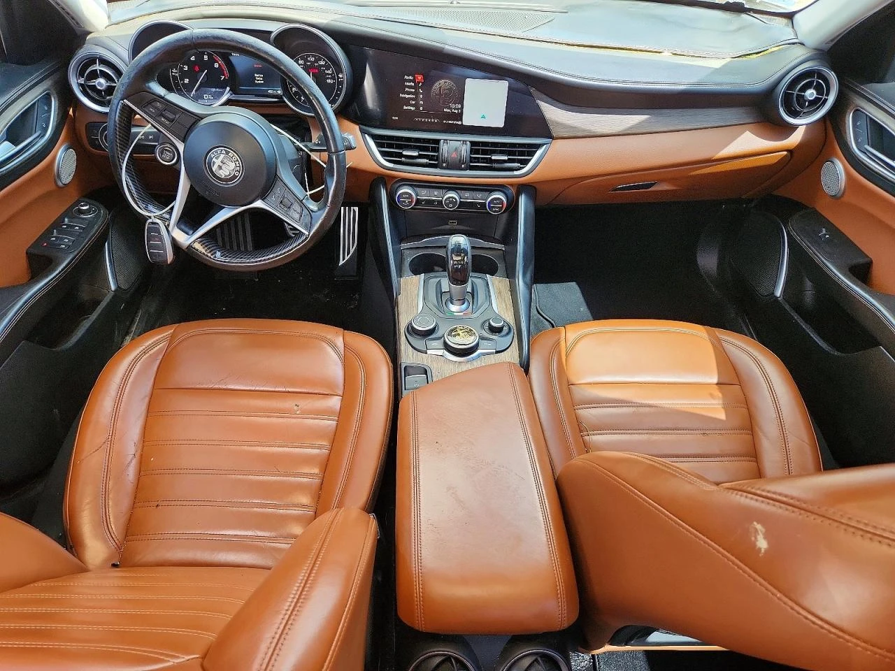 Alfa Romeo Giulia 2.0l Ti Q4, снимка 8 - Автомобили и джипове - 56145856