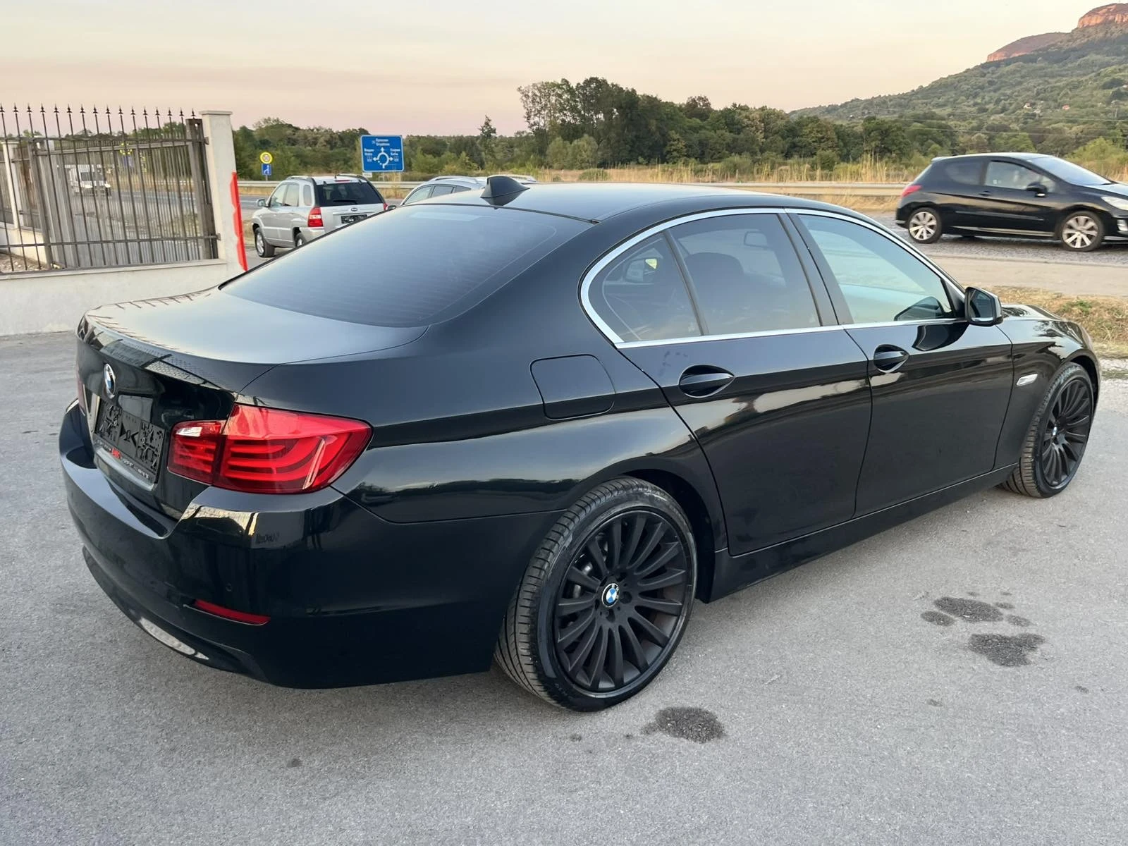 BMW 523 3.0i 204кс 6 СКОРОСТИ КОЖА NAVI КСЕНОН, снимка 4 - Автомобили и джипове - 56154721