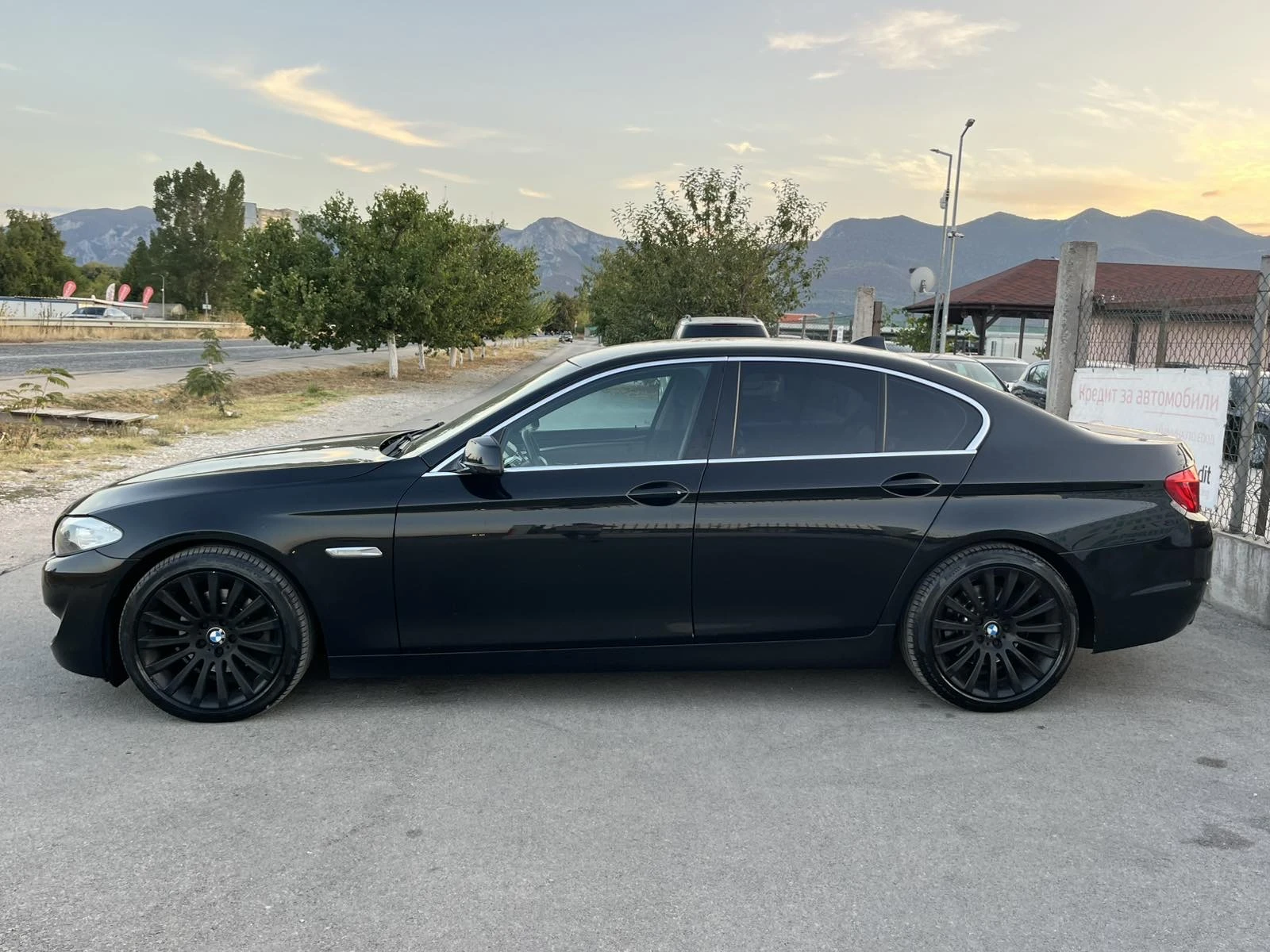 BMW 523 3.0i 204кс 6 СКОРОСТИ КОЖА NAVI КСЕНОН, снимка 6 - Автомобили и джипове - 56154721