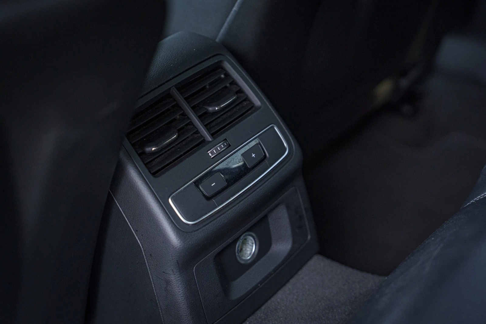 Audi A4, снимка 15 - Автомобили и джипове - 56161724