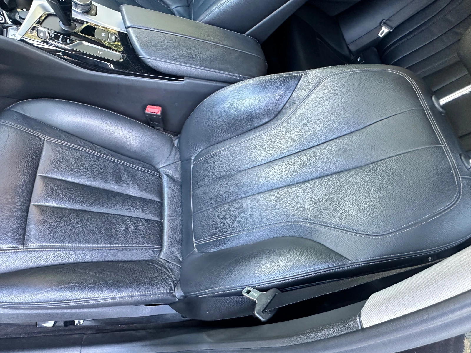 BMW 520 xdrive, снимка 16 - Автомобили и джипове - 56177359
