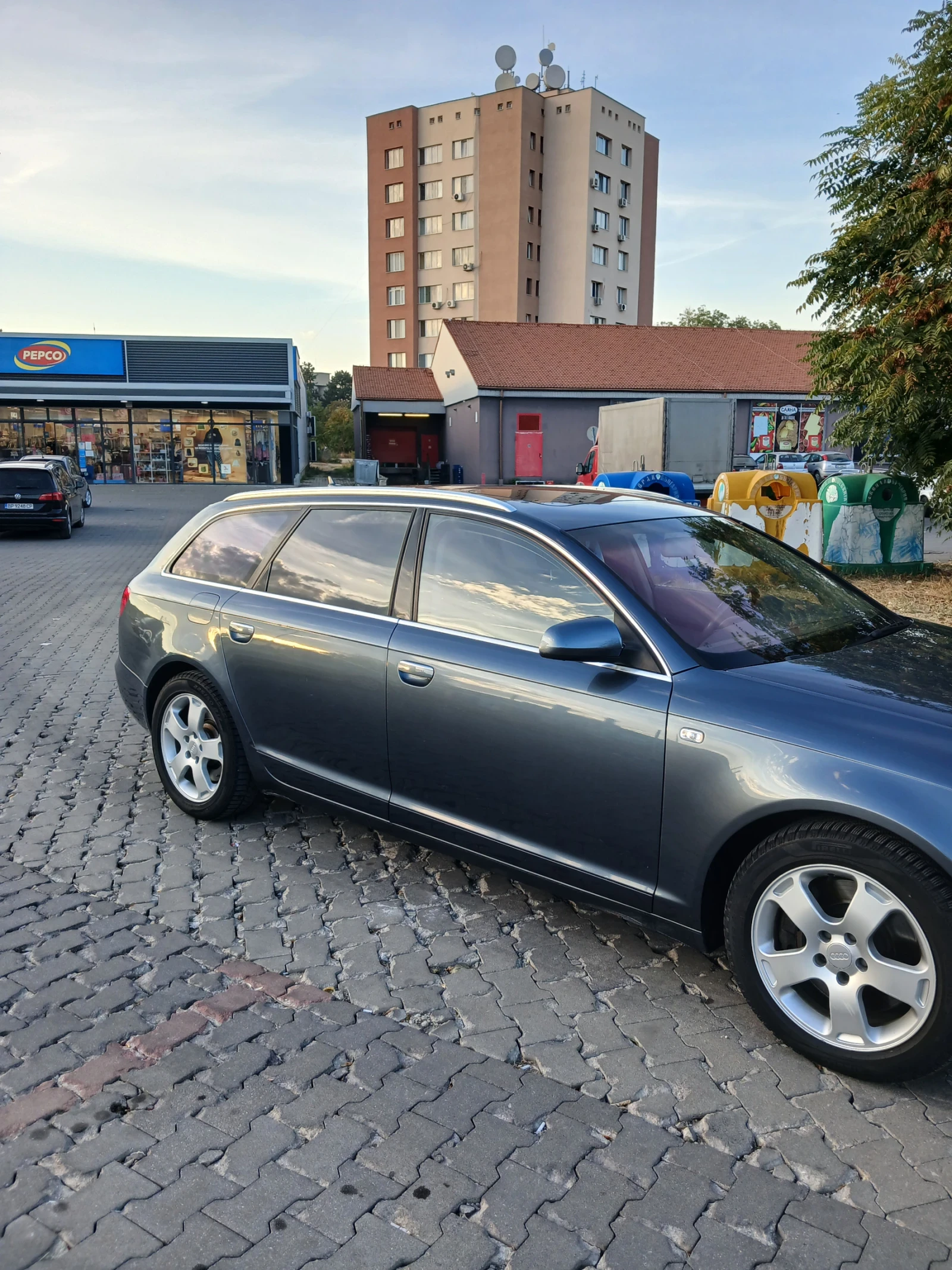 Audi A6 4.2i, снимка 3 - Автомобили и джипове - 56438194