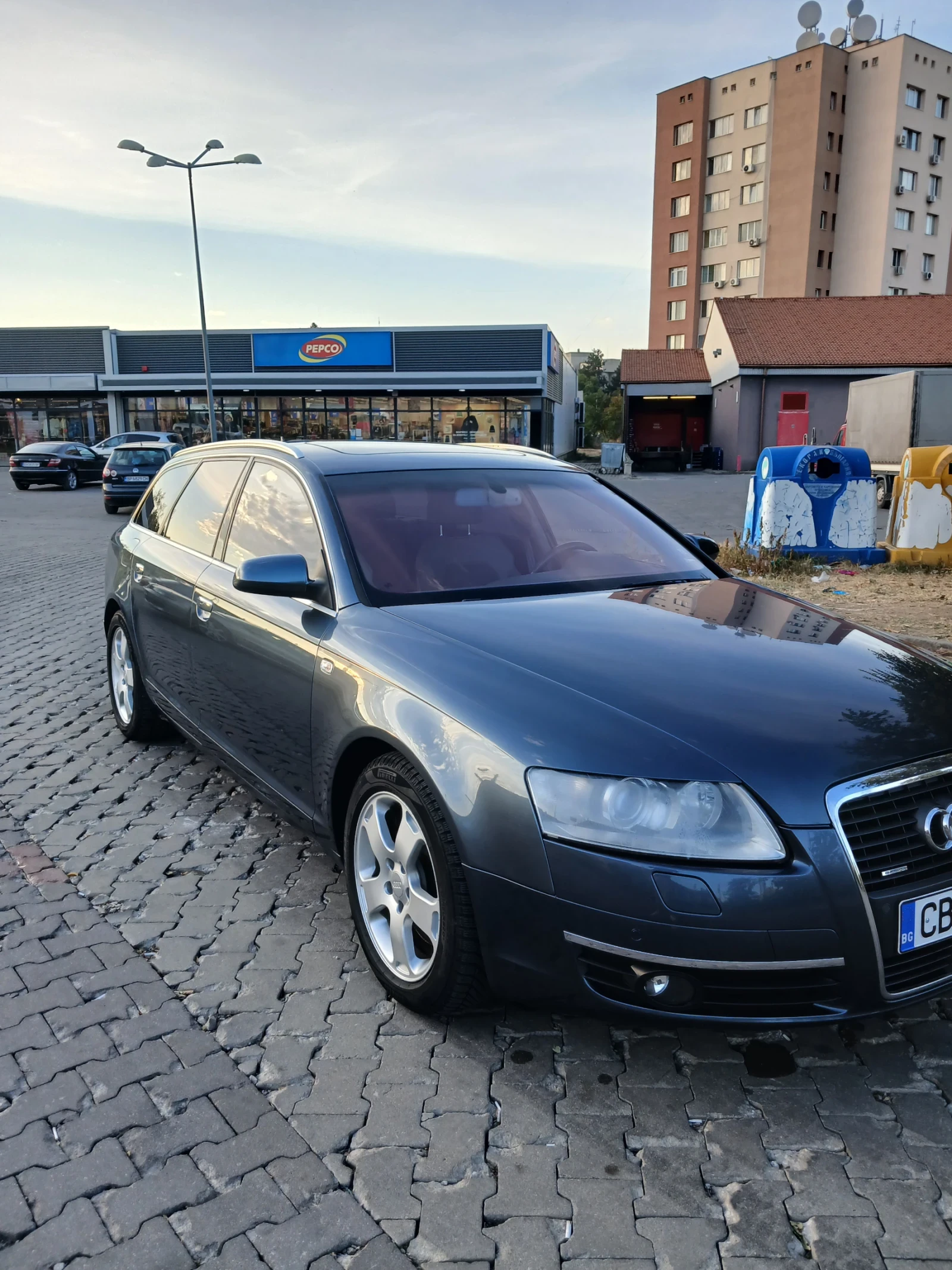 Audi A6 4.2i, снимка 2 - Автомобили и джипове - 56438194