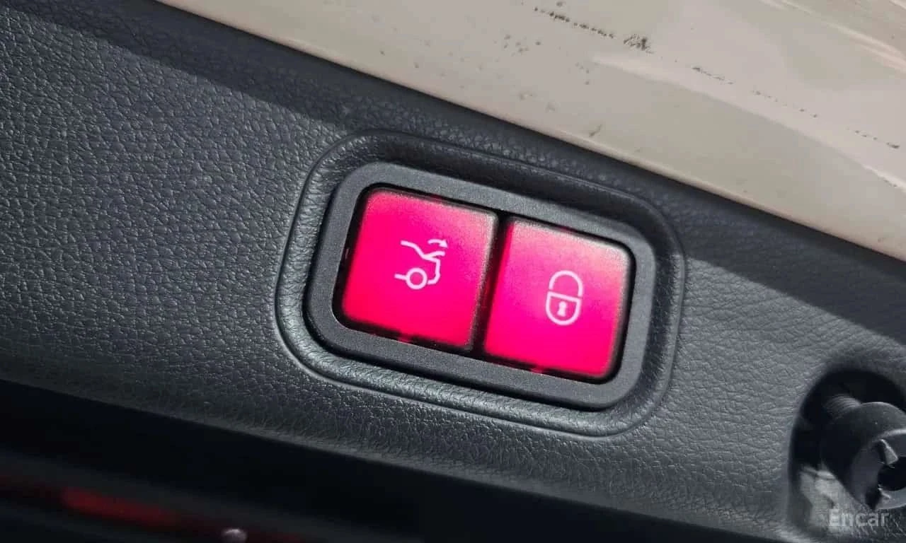 Mercedes-Benz E 300, снимка 15 - Автомобили и джипове - 56690142