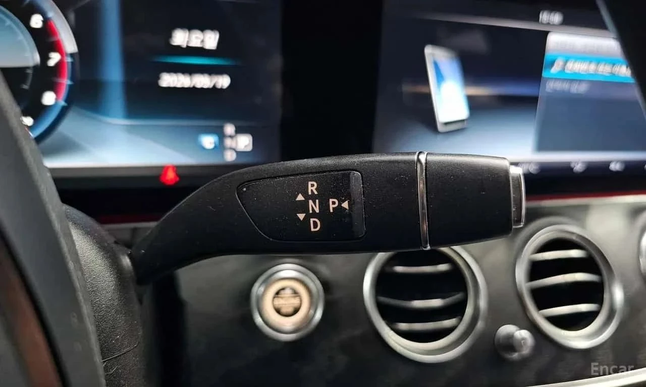 Mercedes-Benz E 300, снимка 16 - Автомобили и джипове - 56690142