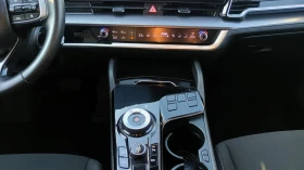 Kia Sportage 1.6 T-GDI Hybrid, снимка 16