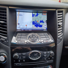 Infiniti QX70 3.0D S Premium, снимка 9 - Автомобили и джипове - 45714502