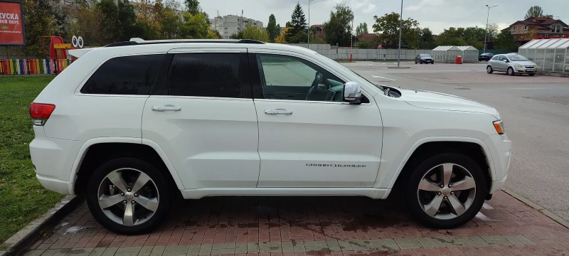 Jeep Grand cherokee 5.7 HEMI OVERLAND DISTRONIK, снимка 6 - Автомобили и джипове - 47488766