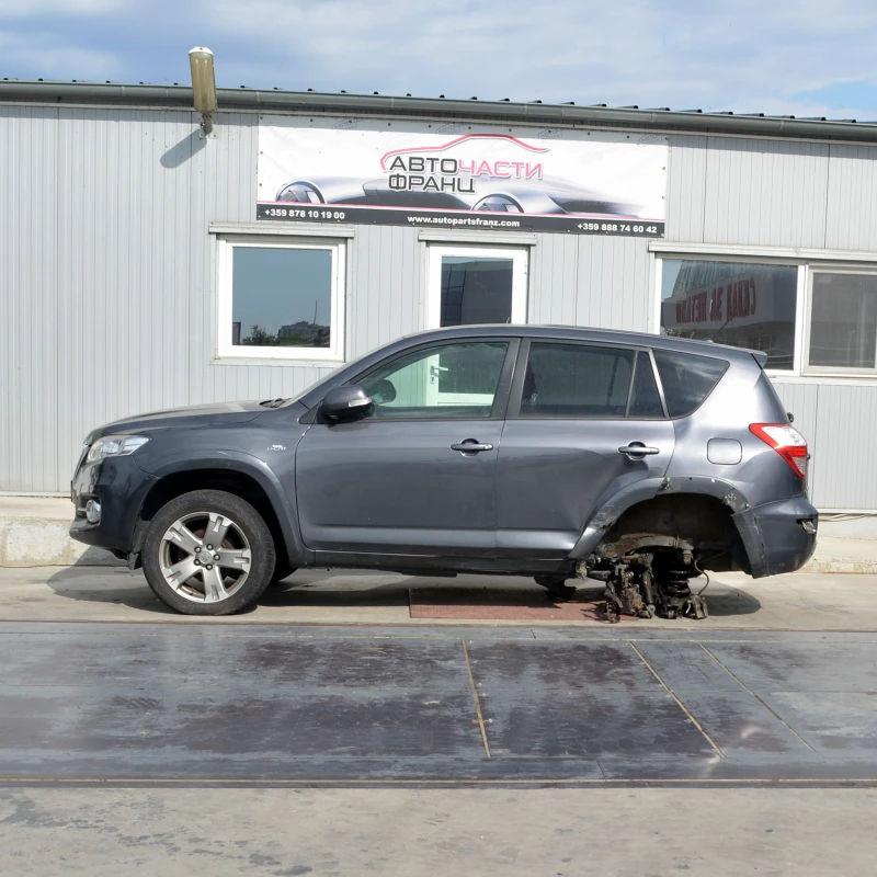 Toyota Rav4 2.2 D-CAT, снимка 3 - Автомобили и джипове - 51245263