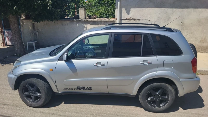 Toyota Rav4, снимка 4 - Автомобили и джипове - 52326408