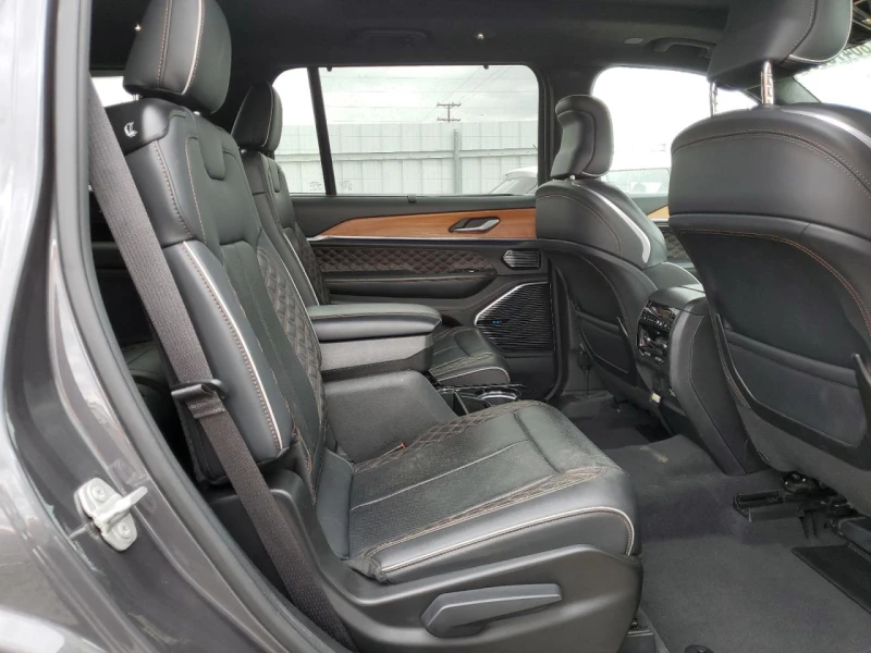 Jeep Grand cherokee * Summit Reservе* БЕЗ ЩЕТА* КУПИ СЕГА* ФИКС.ЦЕНА* , снимка 10 - Автомобили и джипове - 52749125