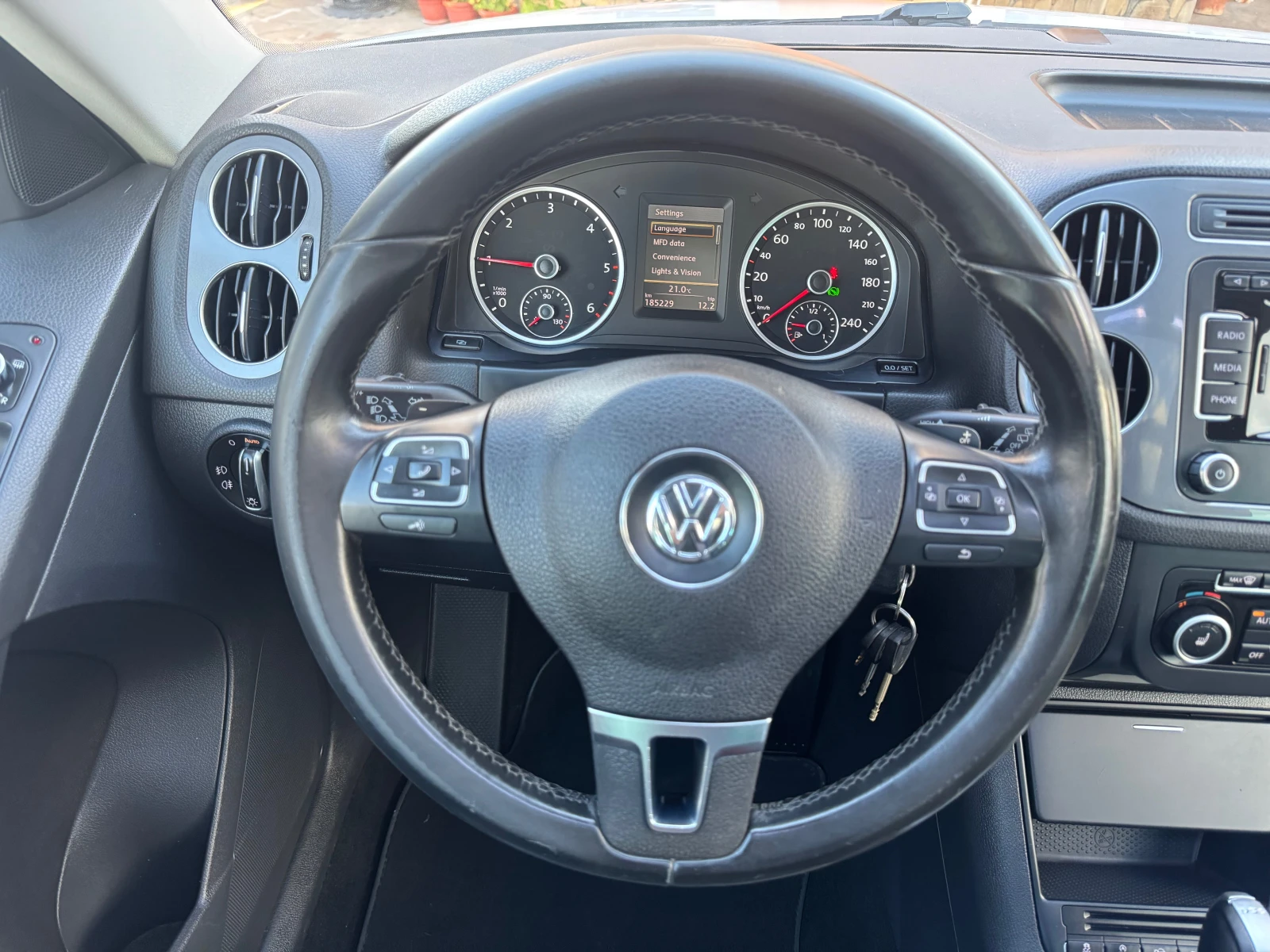 VW Tiguan 2.0TDI* AUT* NAVI* ПАНОРАМА* ЛИЗИНГ - изображение 7