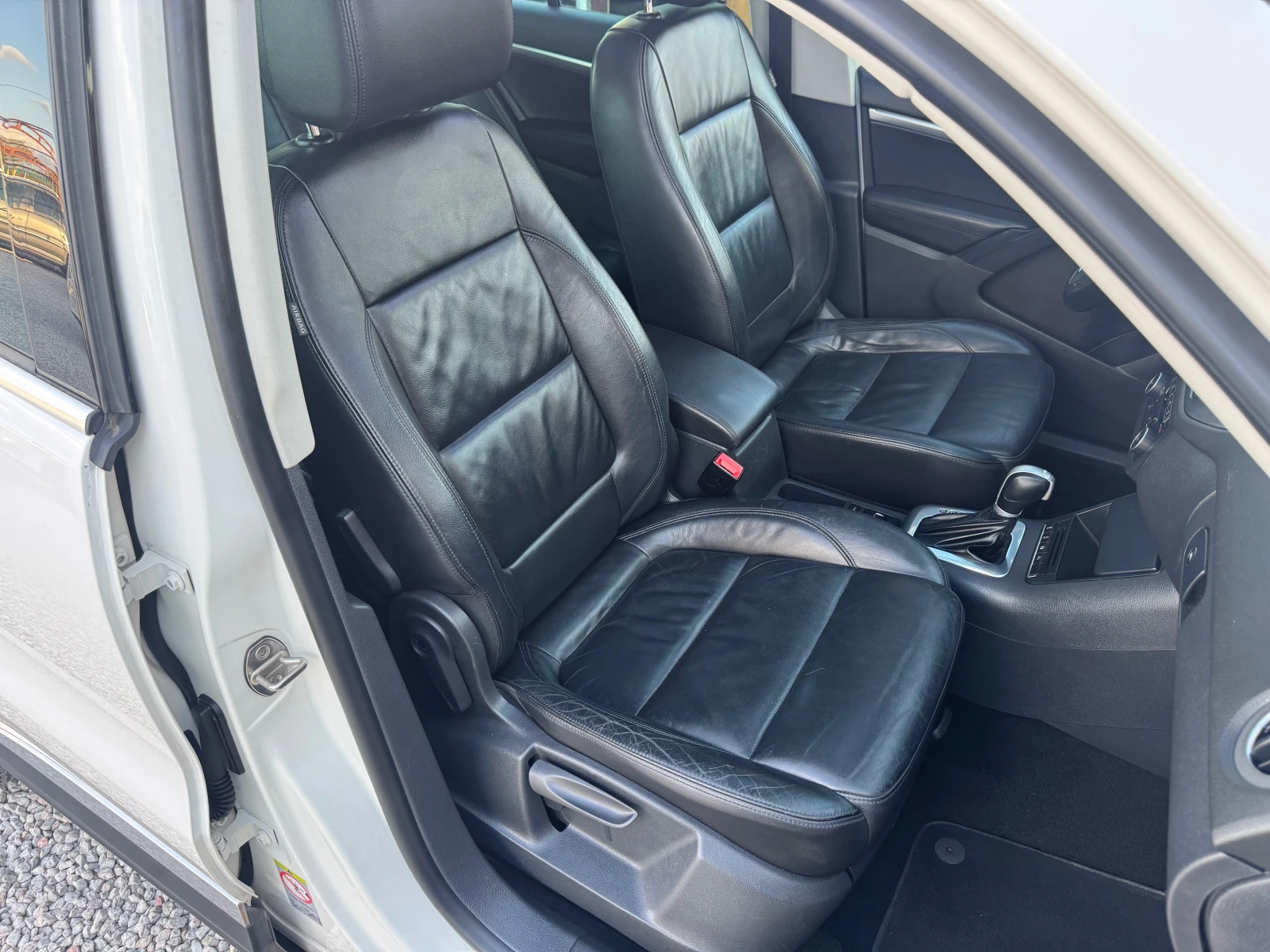 VW Tiguan 2.0TDI* AUT* NAVI* ПАНОРАМА* ЛИЗИНГ - изображение 9