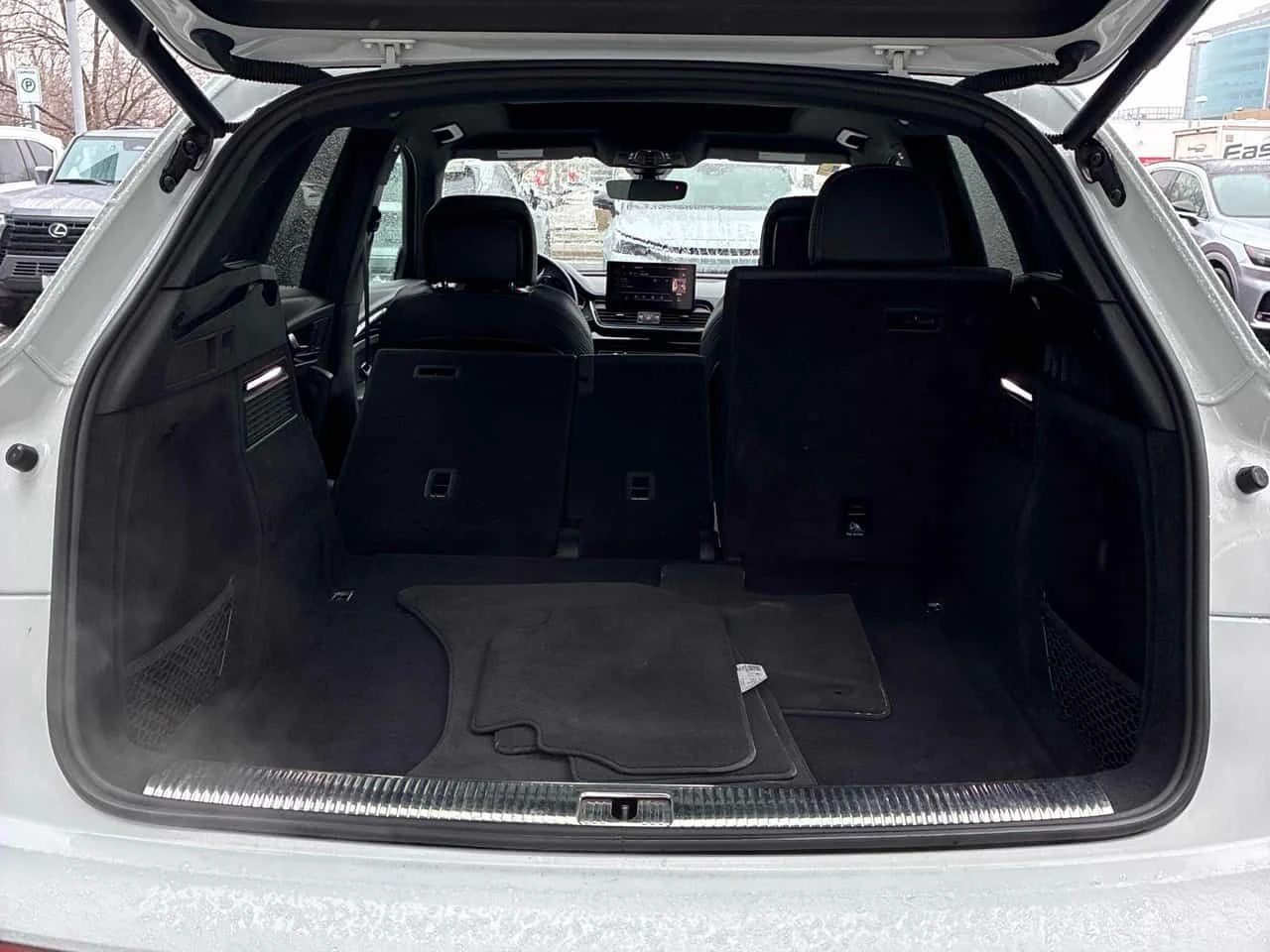 Audi Q5 Technik  CARFAX, снимка 13 - Автомобили и джипове - 53977674