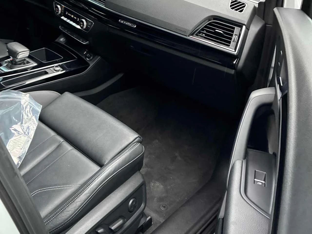 Audi Q5 Technik  CARFAX, снимка 15 - Автомобили и джипове - 53977674