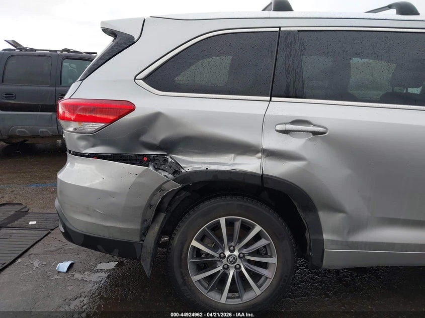 Toyota Highlander 3.5l Hybrid Xle, снимка 6 - Автомобили и джипове - 54860846