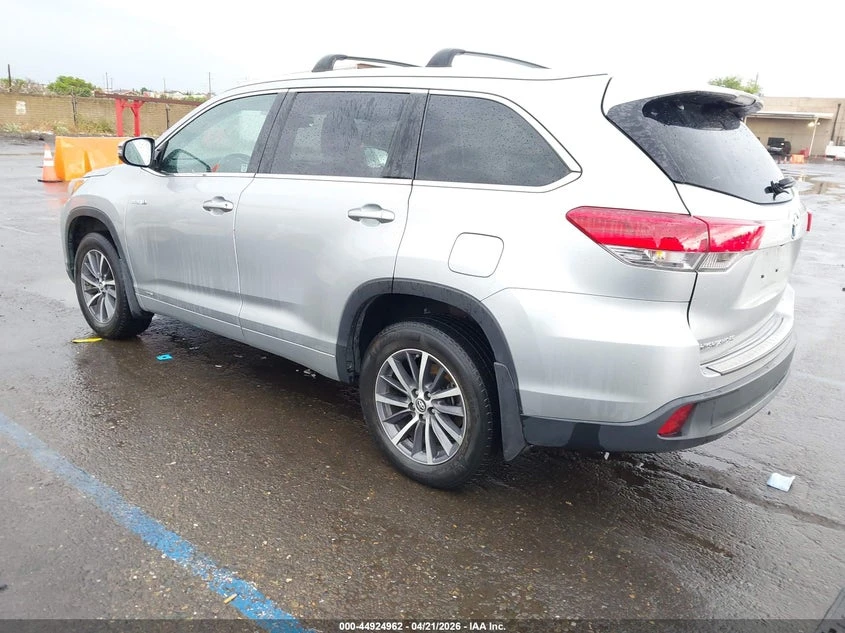 Toyota Highlander 3.5l Hybrid Xle, снимка 3 - Автомобили и джипове - 54860846