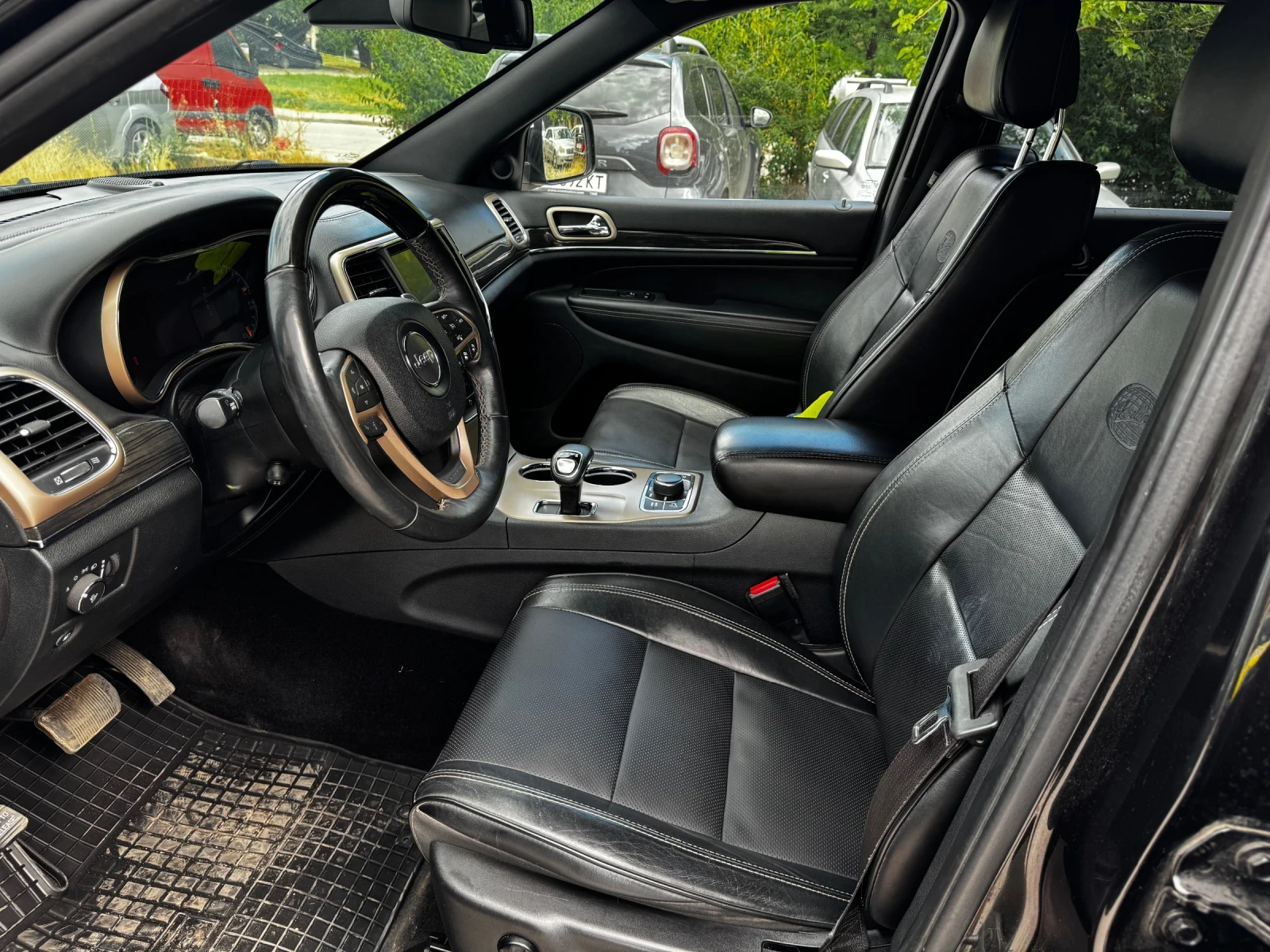 Jeep Grand cherokee 5.7 Overland , снимка 6 - Автомобили и джипове - 55195276