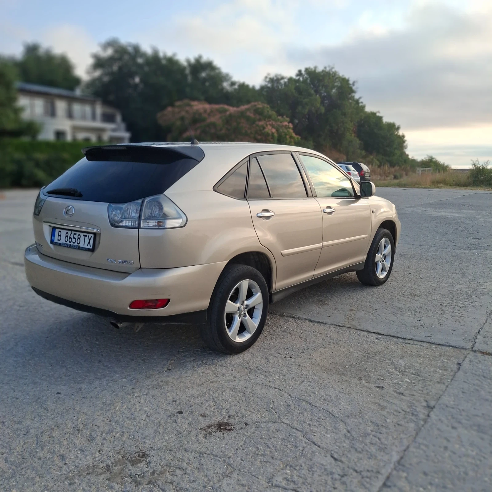Lexus RX 350, снимка 4 - Автомобили и джипове - 55332305
