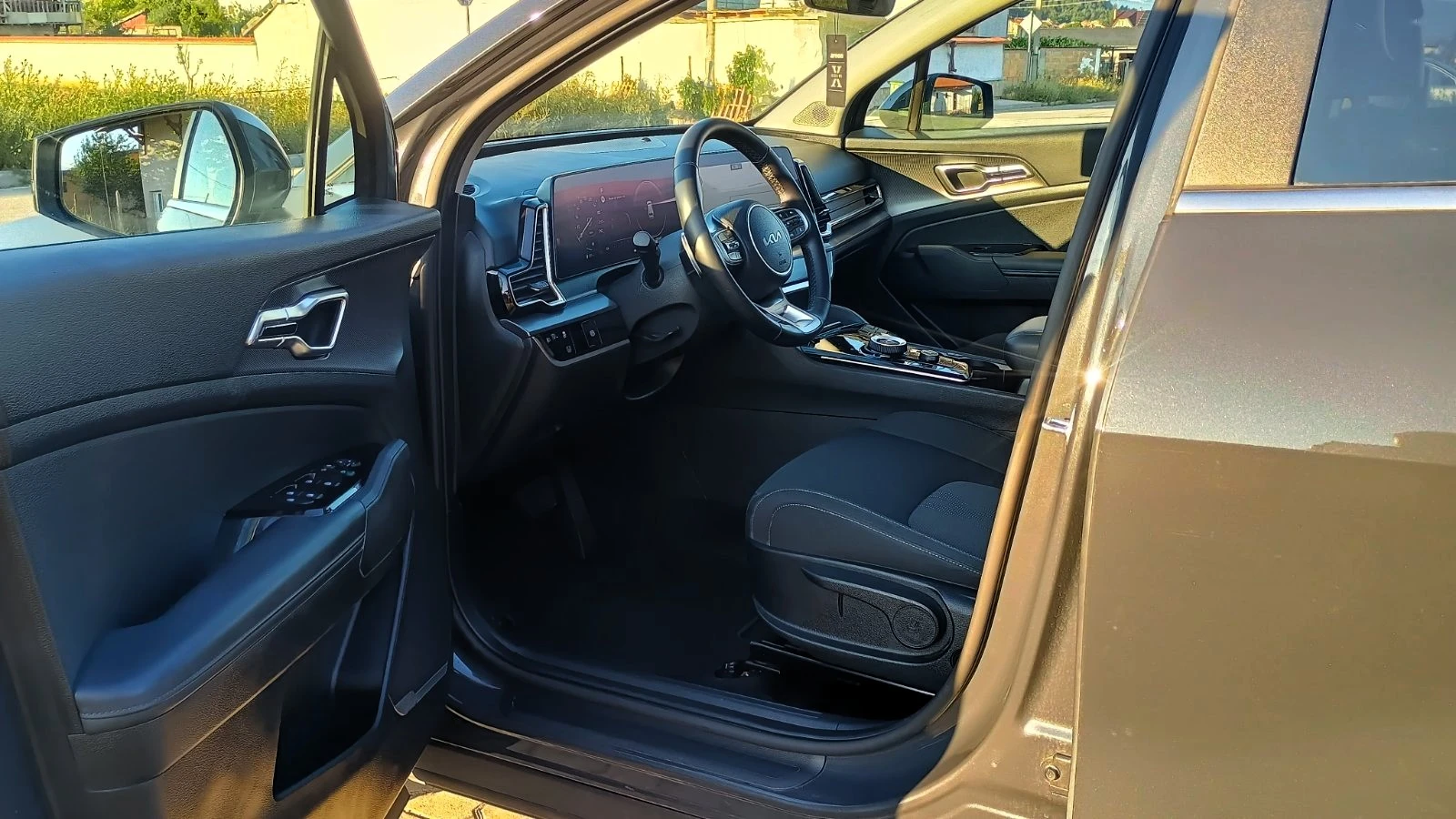 Kia Sportage 1.6 T-GDI Hybrid, снимка 11 - Автомобили и джипове - 55383066