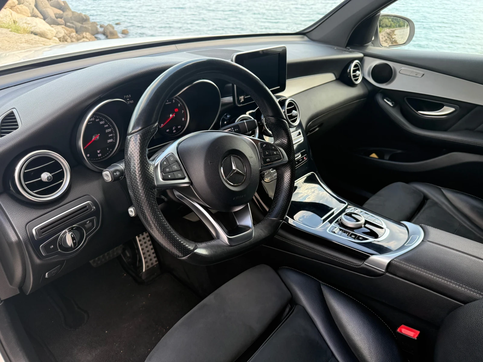 Mercedes-Benz GLC 250 4matic, снимка 8 - Автомобили и джипове - 55532461