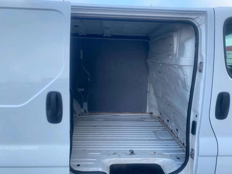 Renault Trafic, снимка 12 - Бусове и автобуси - 52825077