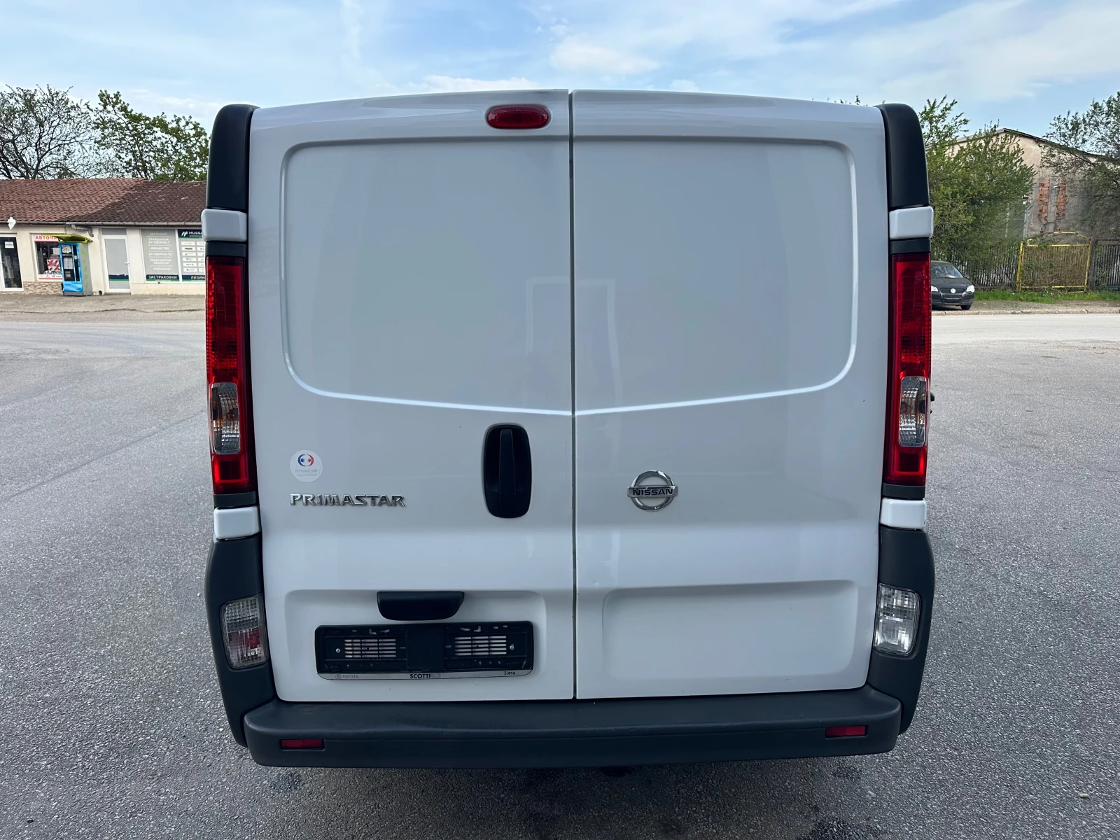 Nissan Primastar 2.5DCi Хладилен Италия 147000км Климатик - изображение 6