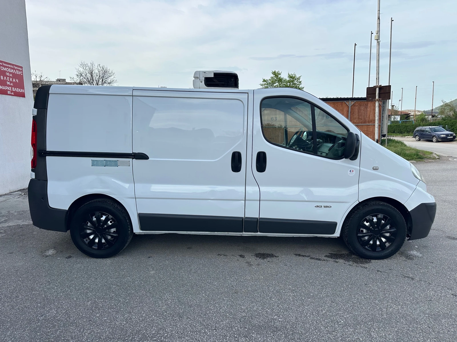 Nissan Primastar 2.5DCi Хладилен Италия 147000км Климатик - изображение 8