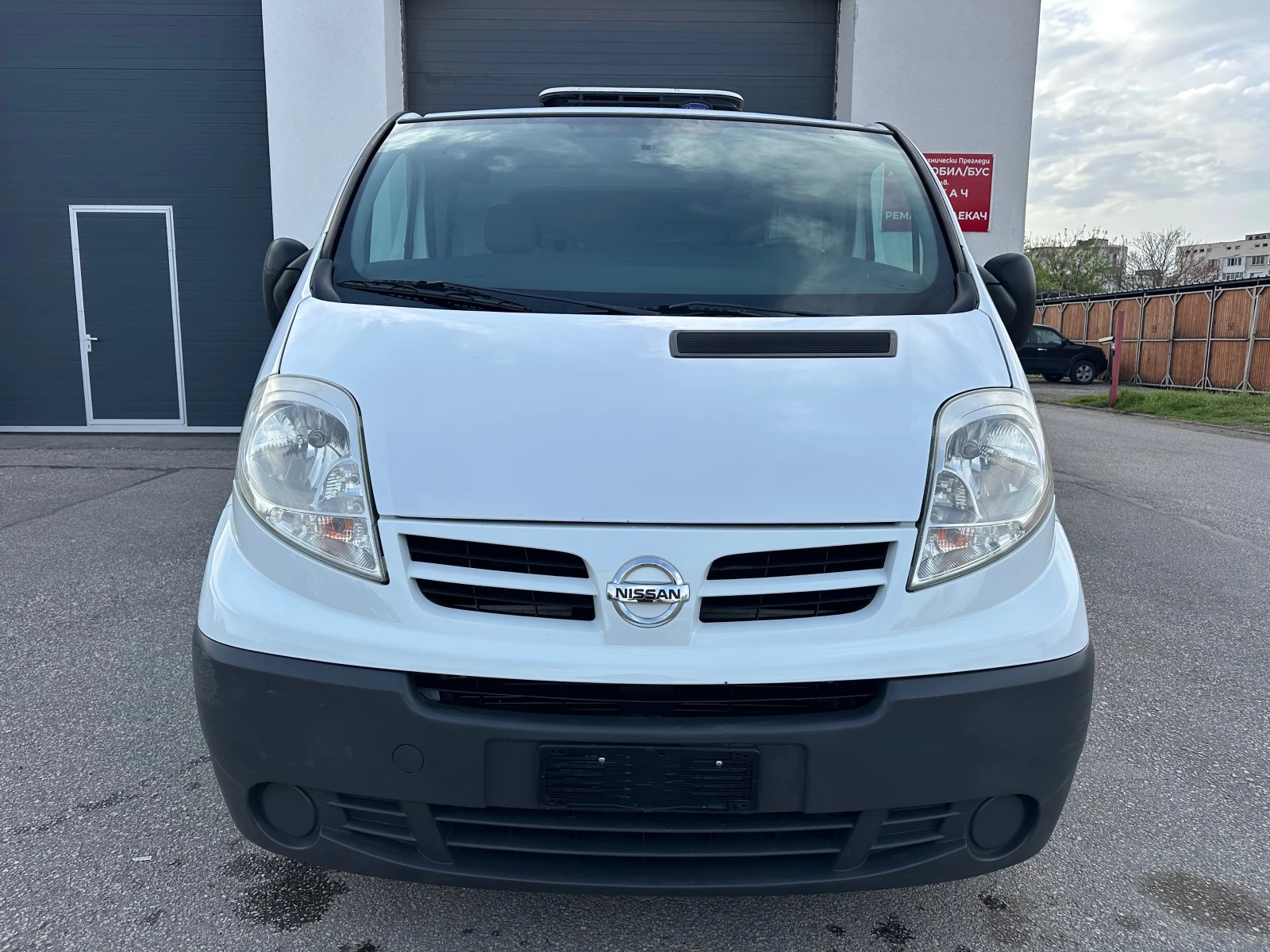 Nissan Primastar 2.5DCi Хладилен Италия 147000км Климатик - изображение 2
