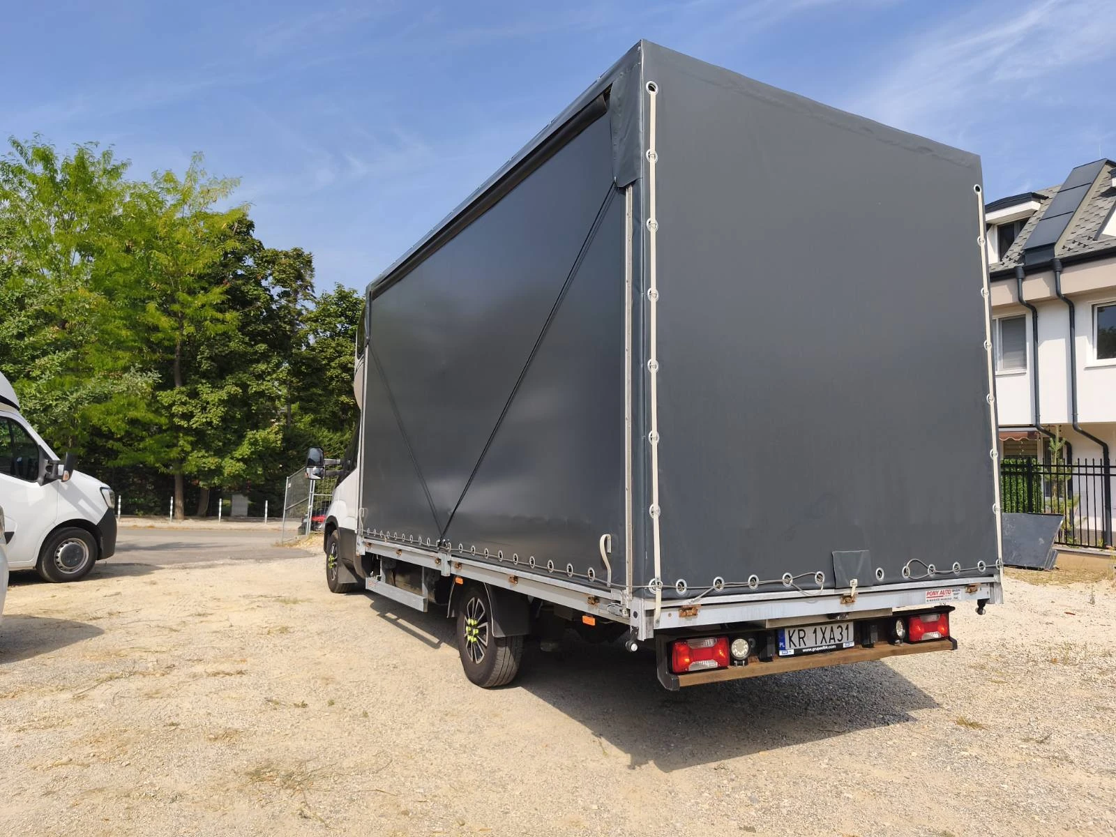 Iveco Daily ДВЕ ЛЕГЛА//АВТОМАТ//10П//НАВИГАЦИЯ - изображение 7