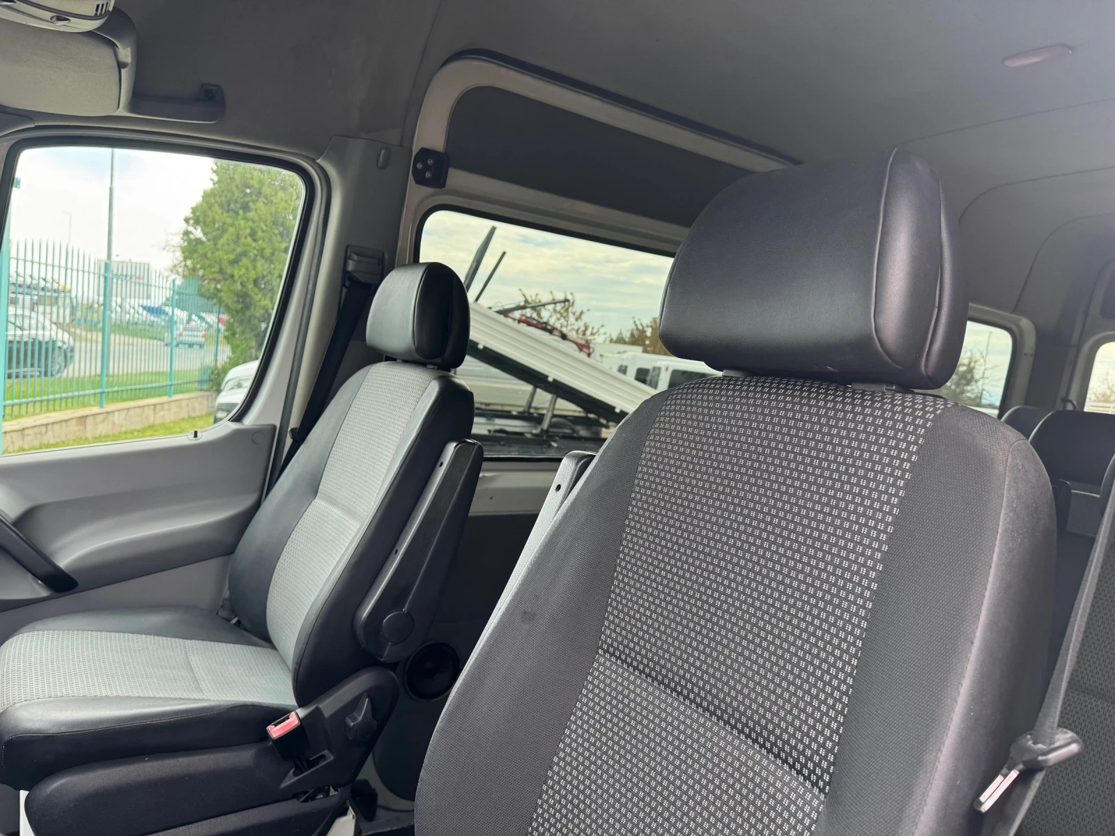 Mercedes-Benz Sprinter 311* 2.2CDI* NAVI* TV/DVD* Климатик* 8+ 1 места - изображение 7