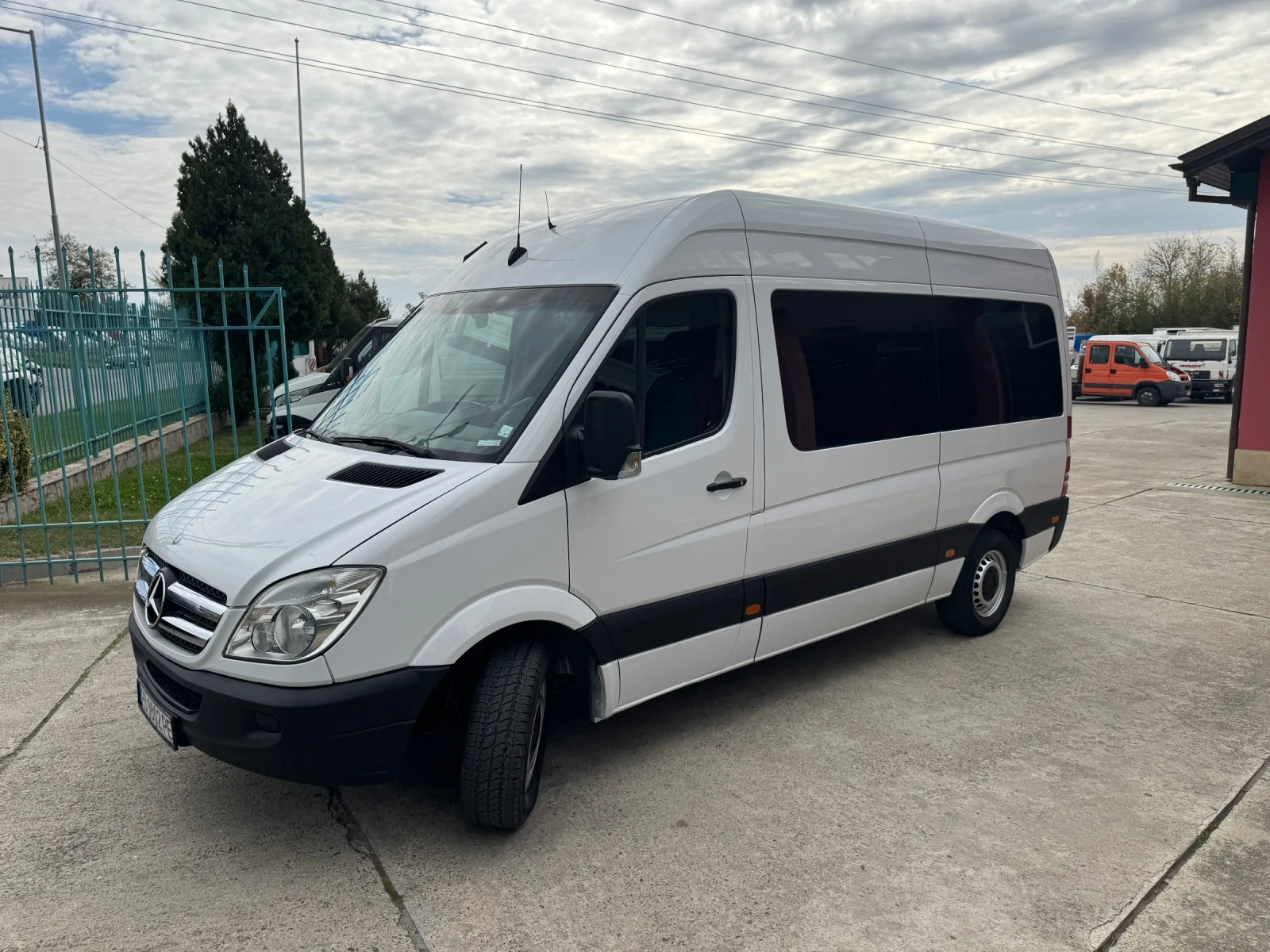 Mercedes-Benz Sprinter 311* 2.2CDI* NAVI* TV/DVD* Климатик* 8+ 1 места - изображение 4