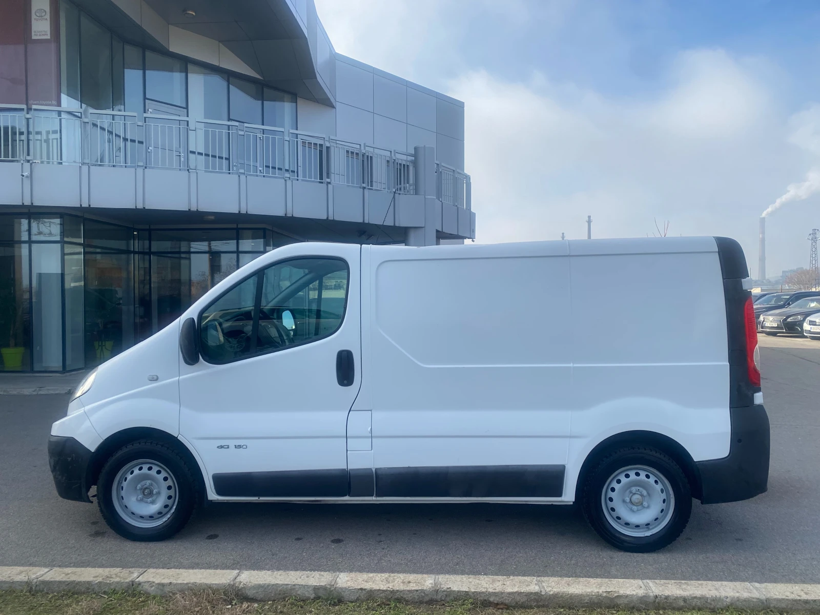 Renault Trafic Т27 2.0 DCI - изображение 6